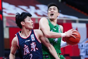 雷速体育-关于阿扎伦卡遭遇十连败，巴黎圣日耳曼教练面临压力！的信息