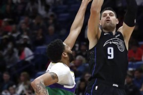 雷速体育-浓眉哥在法国队比赛中高光表现，回归赛场引发热议！的简单介绍