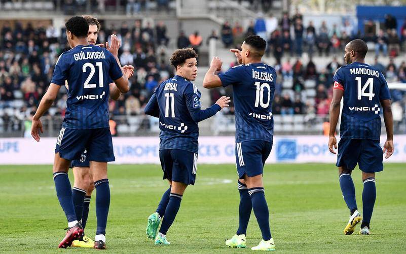 法甲赛后再迎强敌，河床伤情更新，主帅态度——媒体盛赞，阵容厚度经受考验的简单介绍